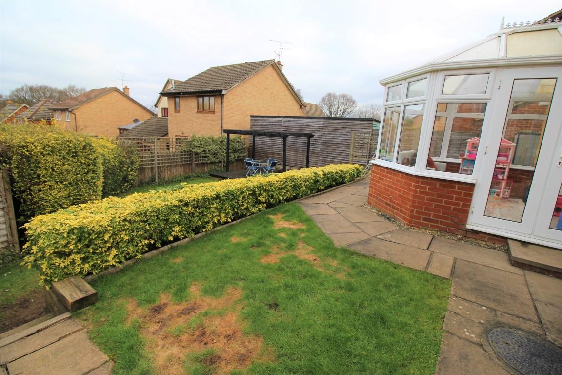 Trelawney Drive, Tilehurst, Berkshire